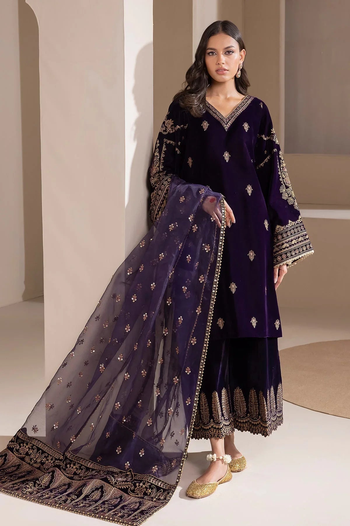 Baroque - Embroidered Velvet 3piece suit - BN2029
