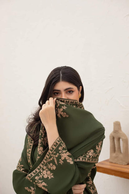 Agha Noor - Winter 3PC Dhanak Embroidered Suit - BN3340