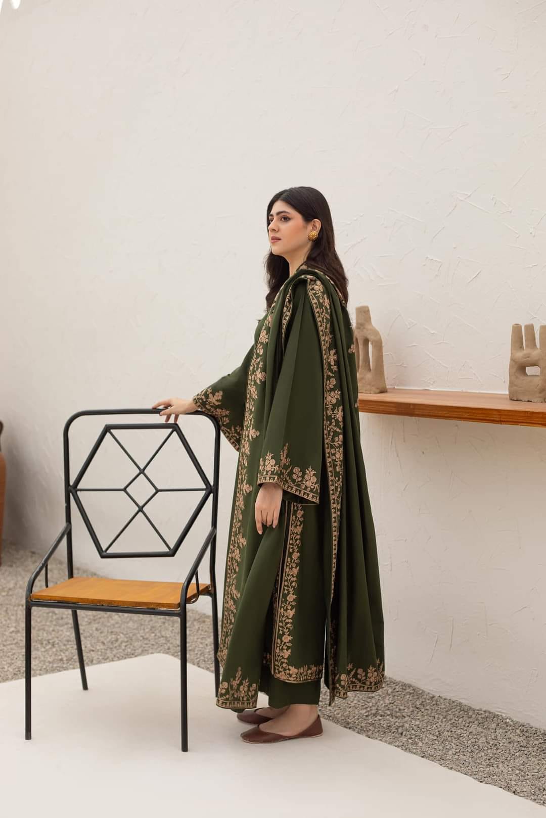 Agha Noor - Winter 3PC Dhanak Embroidered Suit - BN3340