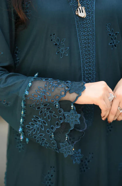 SB1070 - Bareeze 3PC Lawn Embroidered Suit