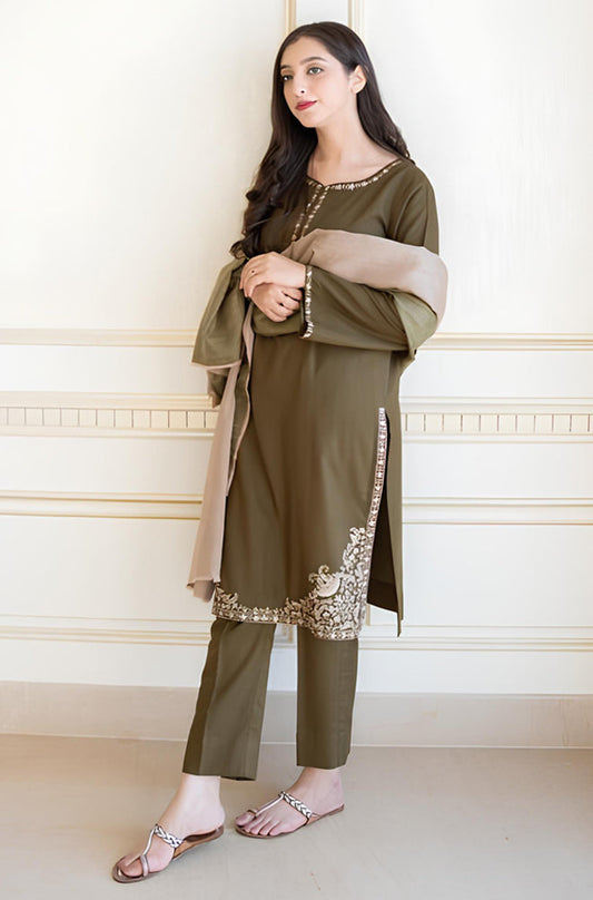 BN612-WINTER 3PC Dhanak suit with Embroidered Shawll