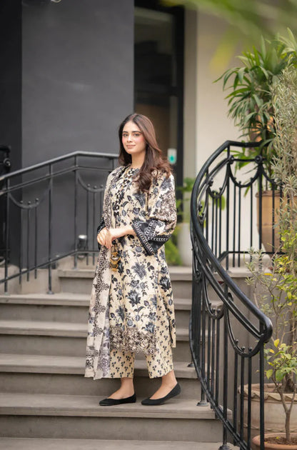 Sapphire - Winter 3PC Karandi Digital Print Dress - BN3389