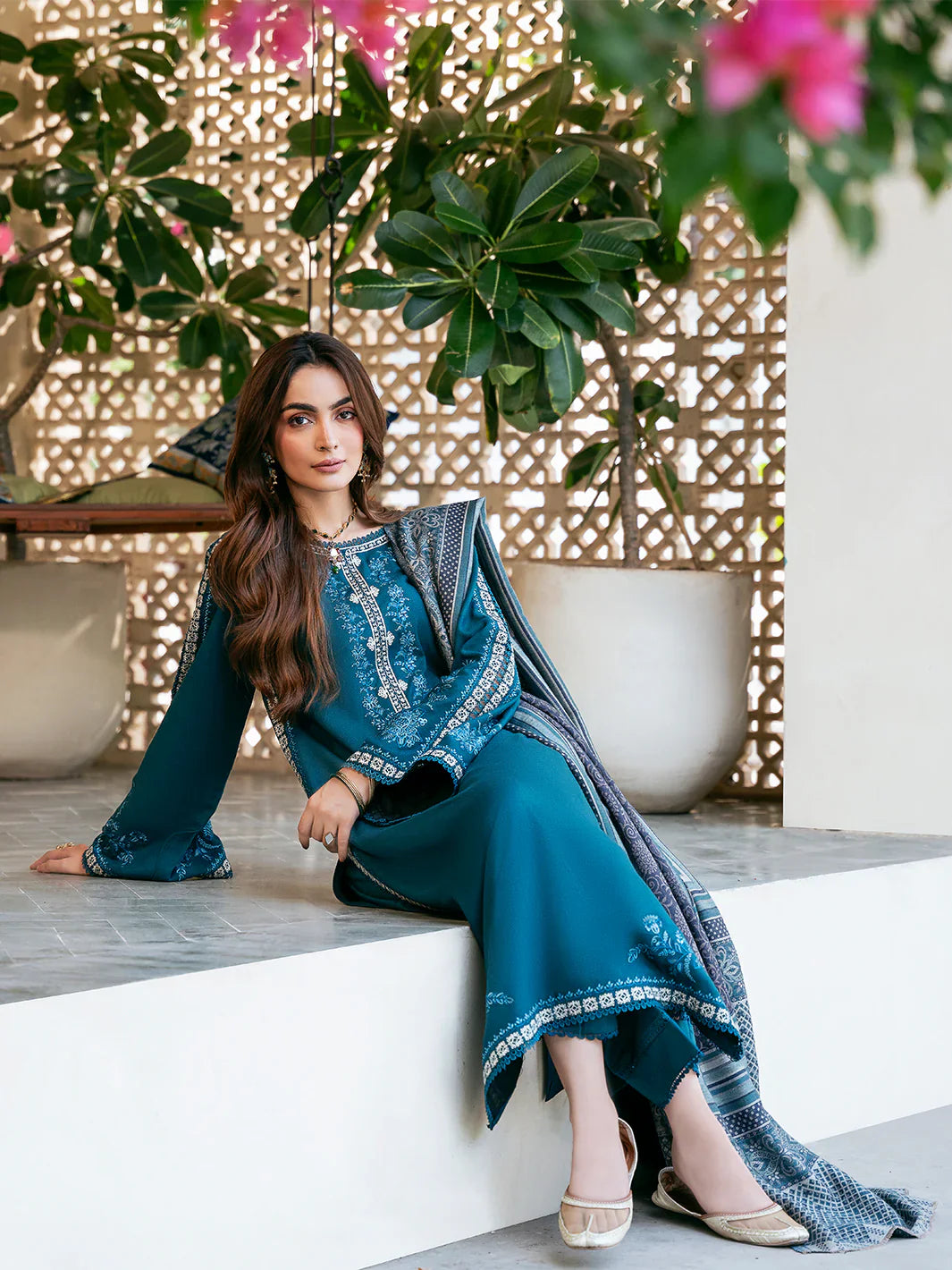 izel - Winter 3PC Dhanak Embroidered Suit - BN33104