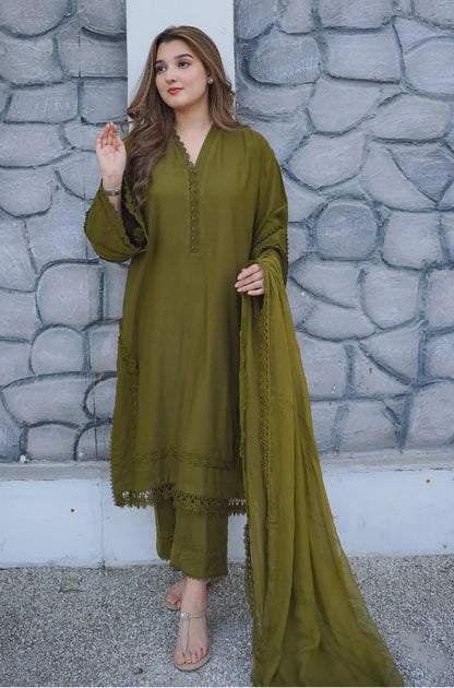 Sapphire - Winter 3PC Dhanak Embroidered  Suit - BN33130